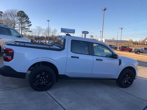 New 2025 Ford Maverick XLT w/ XLT Luxury Package image 2