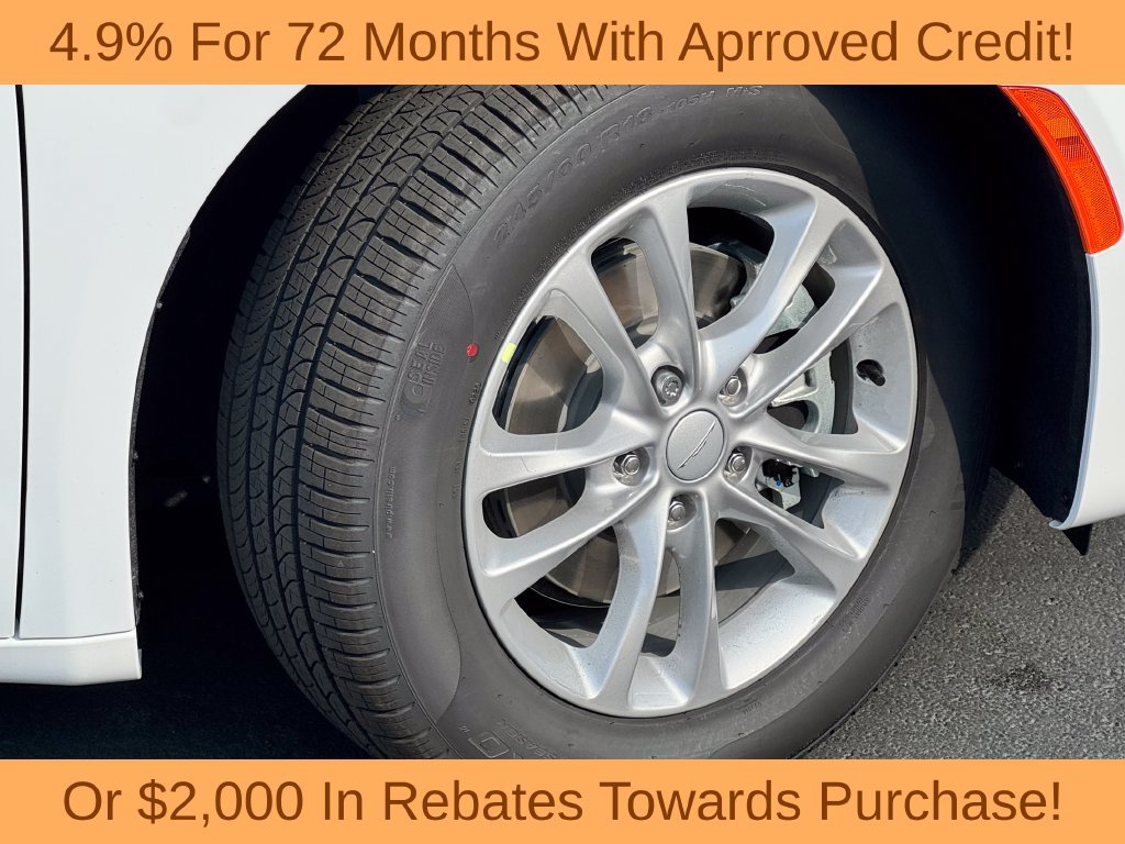 New 2027 Chrysler Pacifica Select FWD image 9