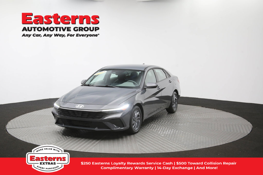 Used 2025 Hyundai Elantra Hybrid FWD image 54
