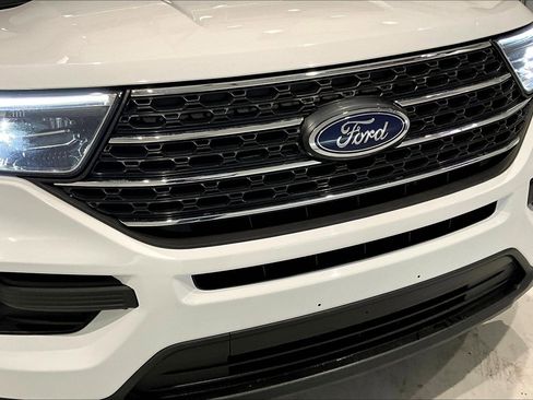 Used 2022 Ford Explorer XLT AWD/4WD image 33