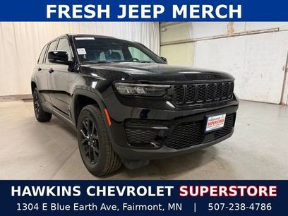 Used 2025 Jeep Grand Cherokee Altitude