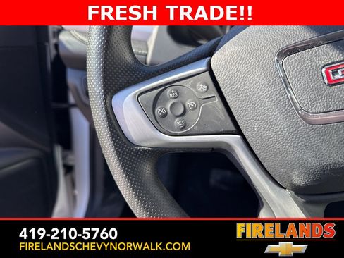 Used 2023 GMC Acadia SLE w/ Driver Convenience Package image 16