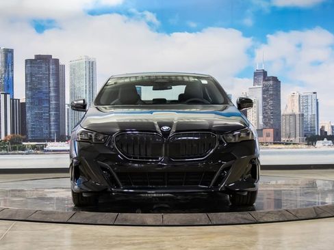 New 2026 BMW 540i xDrive w/ M Sport Package image 3