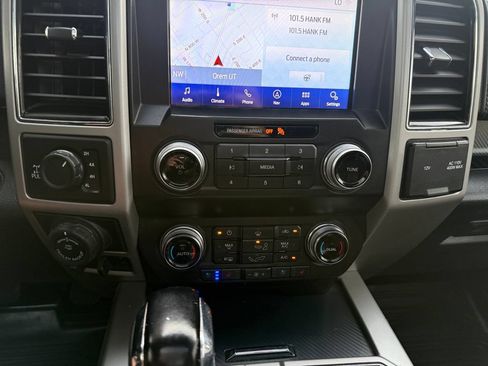 Used 2020 Ford F150 Lariat w/ Equipment Group 502A Luxury AWD/4WD image 26