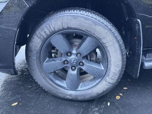 Used 2019 RAM 1500 Express w/ Wheel & Sound Group image 31