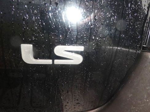 Used 2003 Isuzu Ascender S image 17