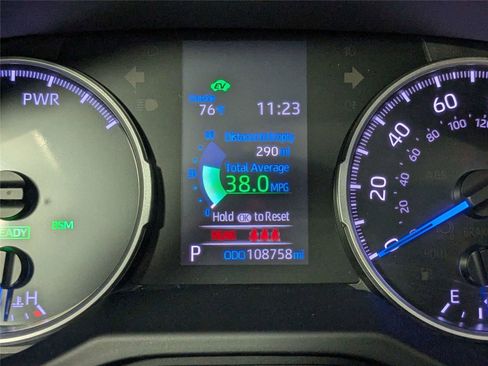 Used 2021 Toyota RAV4 XLE Premium AWD/4WD image 21