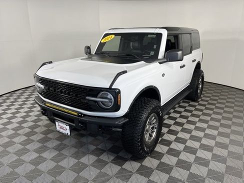 Used 2024 Ford Bronco Wildtrak image 3
