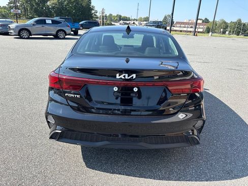 Used 2024 Kia Forte LXS FWD image 8