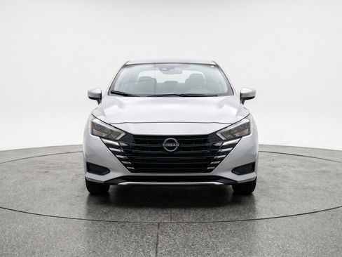 Used 2025 Nissan Versa SV FWD image 2