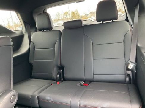 Certified 2024 Chevrolet Traverse RS w/ LPO, Floor Liner Package AWD/4WD image 10
