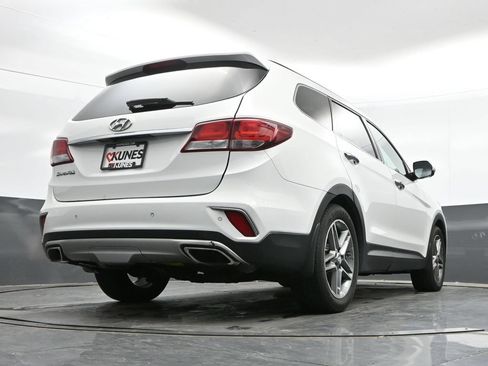 Used 2017 Hyundai Santa Fe AWD image 37