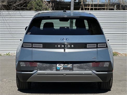 Used 2024 Hyundai Ioniq 5 SE image 11