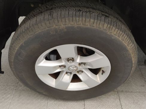 Used 2020 RAM 1500 Tradesman w/ Chrome Plus Package image 31