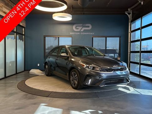 Used 2024 Kia Forte LXS FWD image 1
