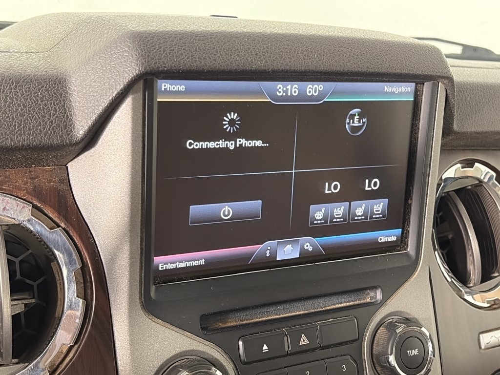 Used 2015 Ford F350 Lariat w/ Lariat Ultimate Package AWD/4WD image 19