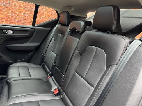 Used 2024 Volvo XC40 B5 Plus AWD/4WD image 26