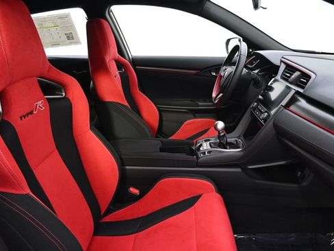 Used 2019 Honda Civic Type R image 16