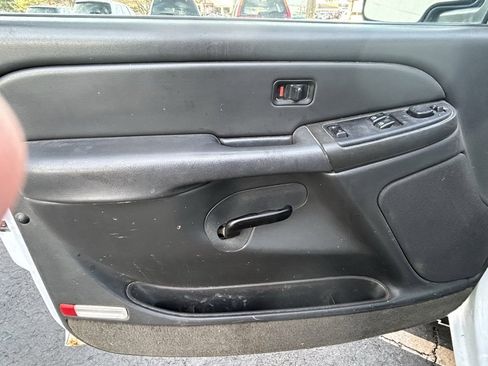 Used 2005 Chevrolet Silverado 1500 LS image 11