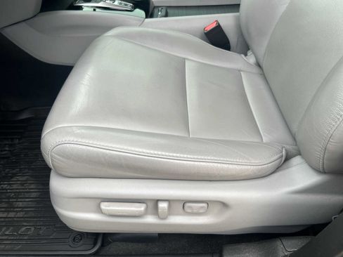 Used 2019 Honda Pilot Touring image 14