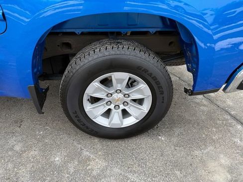 Used 2025 Chevrolet Silverado 1500 LT AWD/4WD image 20