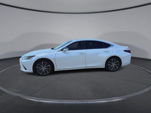 Used 2024 Lexus ES 300h w/ Premium Package image 5