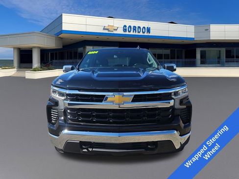 Used 2024 Chevrolet Silverado 1500 LT AWD/4WD image 9