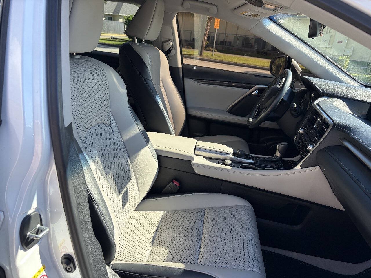 Used 2017 Lexus RX 350 AWD w/ Accessory Package image 33