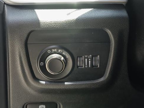 Used 2021 Jeep Grand Cherokee L Laredo AWD/4WD image 46