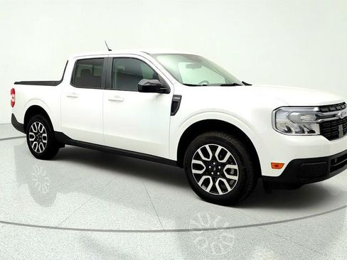 Used 2024 Ford Maverick Lariat AWD/4WD image 3
