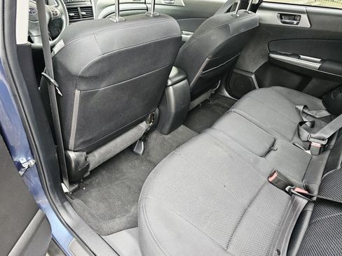 Used 2011 Subaru Forester 2.5X Premium w/ All-Weather Pkg AWD/4WD image 10