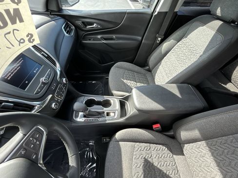 Used 2024 Chevrolet Equinox LT image 19