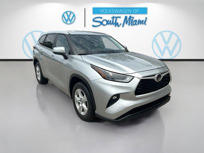 Used 2023 Toyota Highlander LE