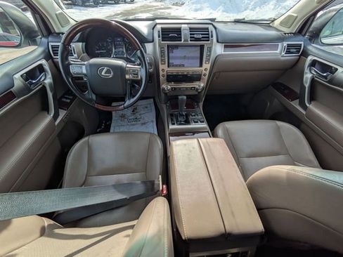 Used 2017 Lexus GX 460 Luxury w/ Sport Design Package image 32
