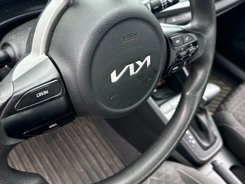 Used 2023 Kia Rio LX FWD image 8