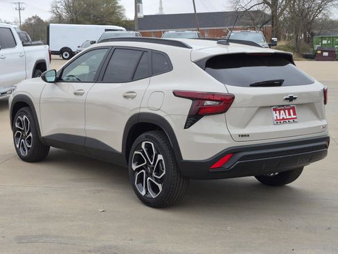 New 2026 Chevrolet Trax RS w/ Sunroof Package image 22