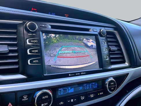 Certified 2017 Toyota Highlander XLE AWD/4WD image 28