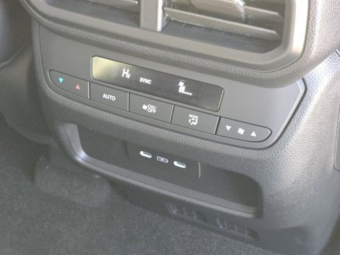 New 2025 Honda Pilot EX-L image 26