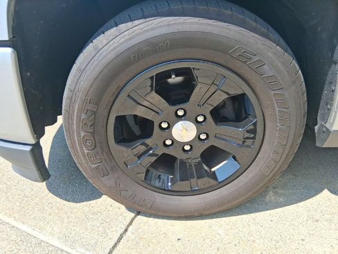Used 2018 Chevrolet Silverado 1500 LT w/ All Star Edition AWD/4WD image 31