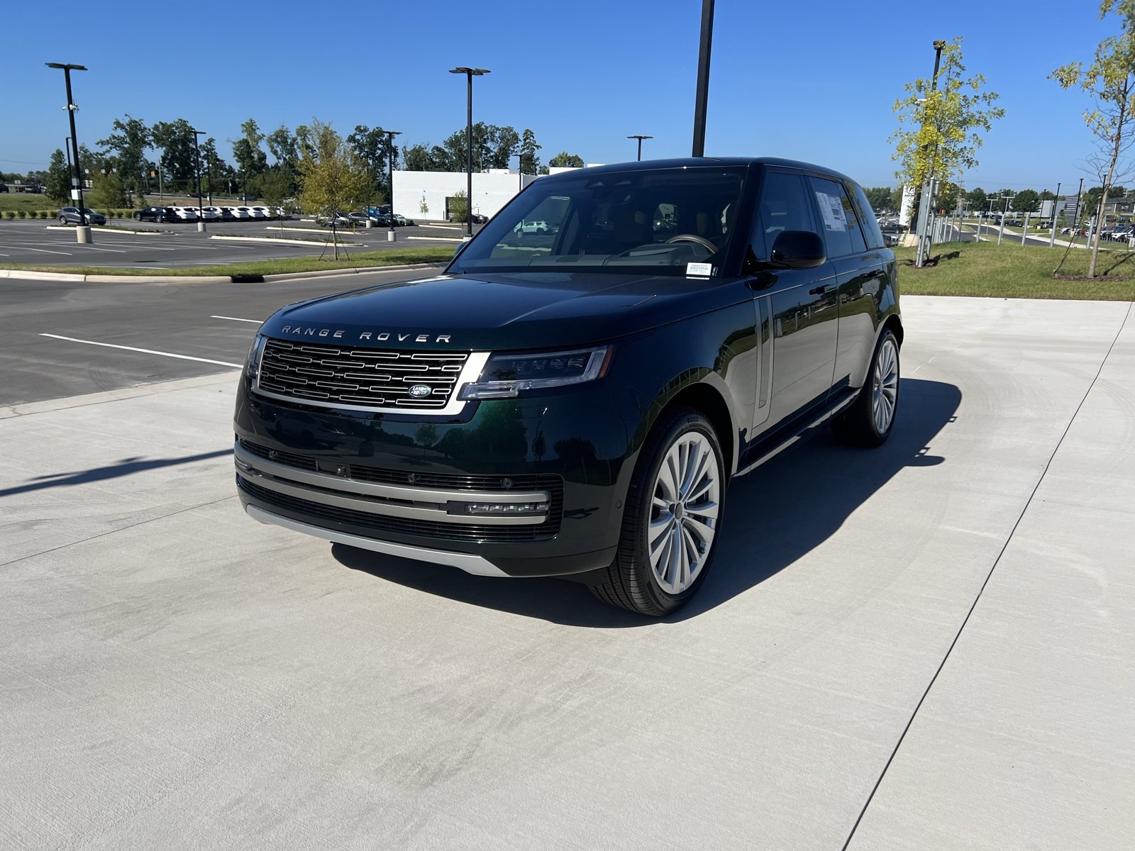 New 2026 Land Rover Range Rover SE AWD/4WD image 1