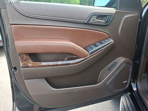 Used 2018 Chevrolet Suburban Premier AWD/4WD image 14