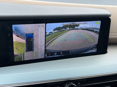 Certified 2025 Nissan Murano Platinum w/ Cargo Package image 17