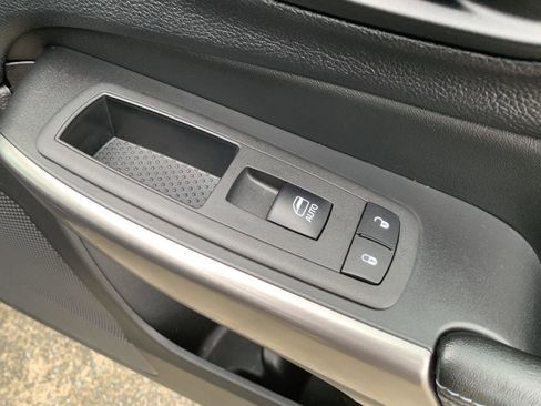 Used 2021 Jeep Cherokee Latitude image 38