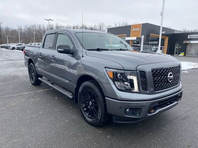 Used 2018 Nissan Titan SV w/ SV Convenience Package