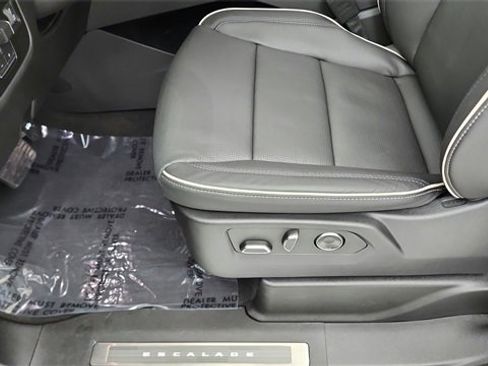 Used 2026 Cadillac Escalade Sport w/ LPO, ONYX Package image 38