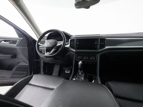 Used 2021 Volkswagen Atlas SE image 20