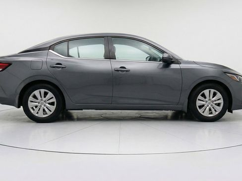 Used 2025 Nissan Sentra S FWD image 11