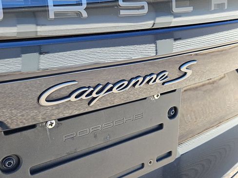 Certified 2023 Porsche Cayenne S Platinum AWD/4WD image 13