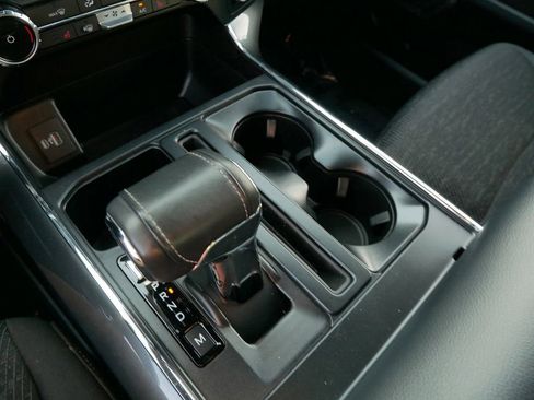 Certified 2022 Ford F150 XLT w/ Equipment Group 302A High image 27