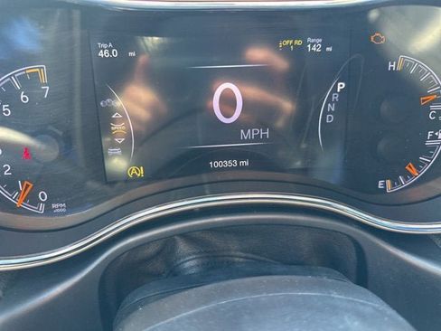 Used 2017 Jeep Grand Cherokee Overland AWD/4WD image 17